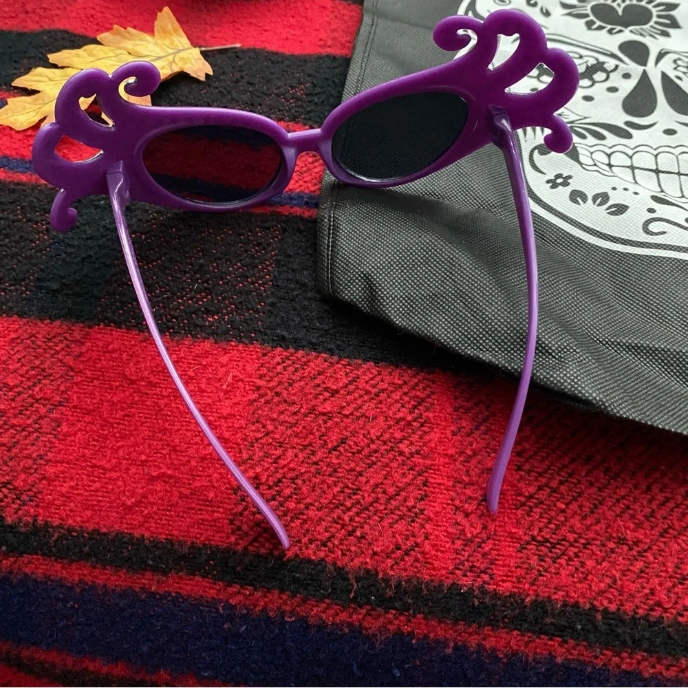 SUGAR SKULL | Tote Bag with Tiara and Glam Tinted Glasses - Picture 6 of 9